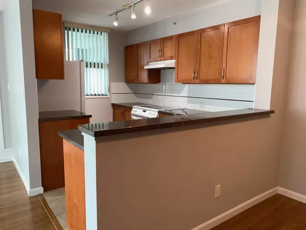 Burnaby, BC V5C 6R3,4380 Halifax ST #701