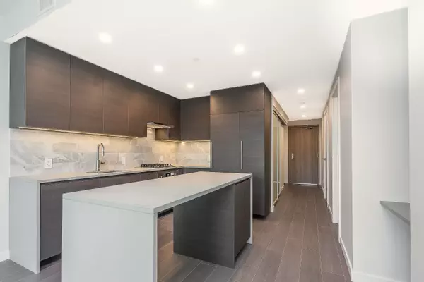 Burnaby, BC V5C 0N8,2108 Gilmore AVE #2304