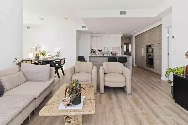 680 Quayside DR #2508 New Westminster, BC V3M 0P2