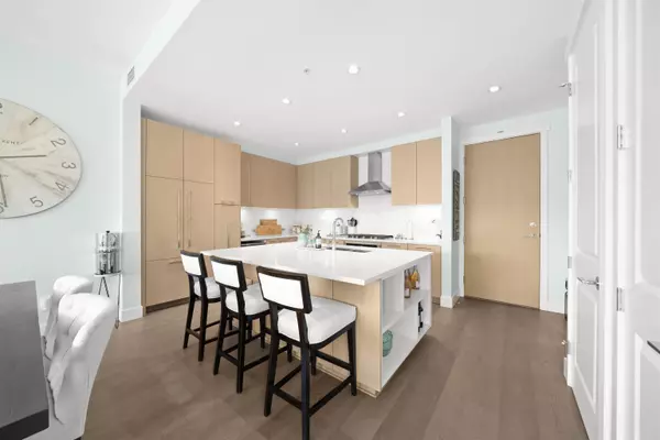 Delta, BC V4K 0E3,5535 Admiral WAY #227