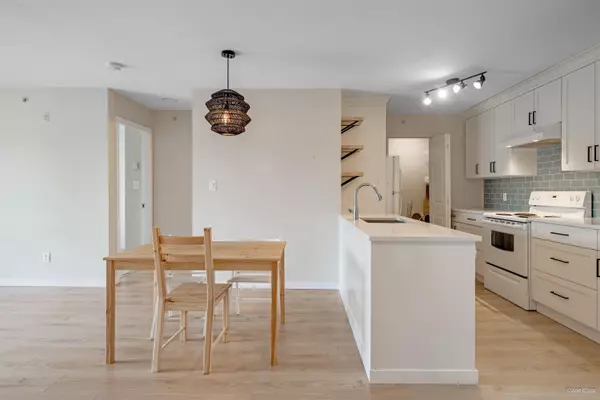 33960 Old Yale RD #409, Abbotsford, BC V2S 2J9