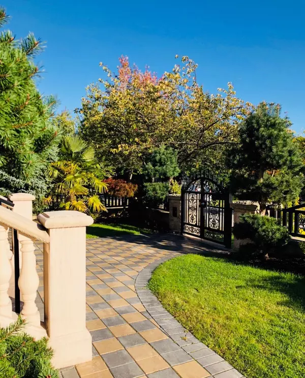 Vancouver, BC V6P 1B1,1291 W 50th AVE