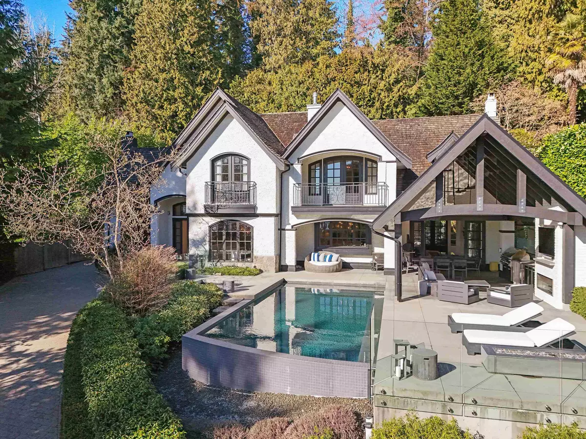 West Vancouver, BC V7V 3C2,2985 Altamont CRES