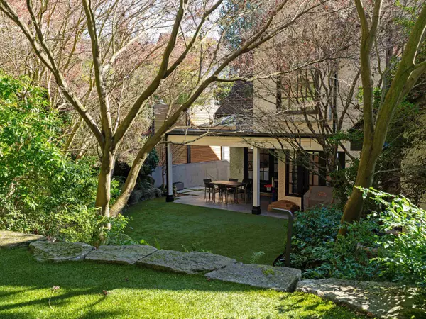 West Vancouver, BC V7V 3C2,2985 Altamont CRES