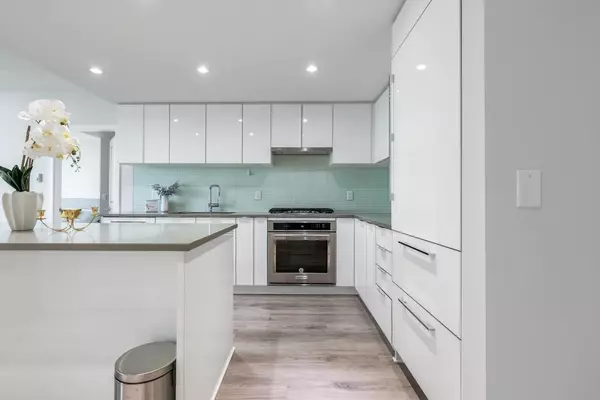 Burnaby, BC V5H 0G8,6638 Dunblane AVE #1608