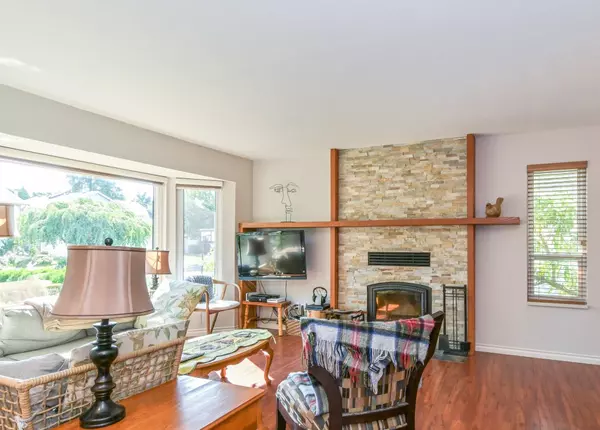 Maple Ridge, BC V2X 9S2,12201 Irving ST