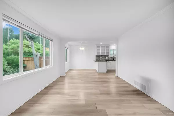 Port Coquitlam, BC V3C 2J8,2585 Davies AVE