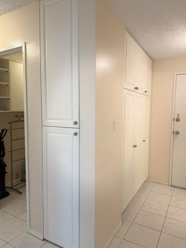 7240 Lindsay RD #103 Richmond, BC V7C 3M6