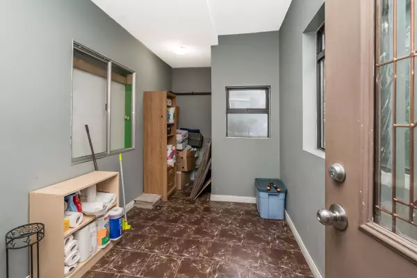 New Westminster, BC V3L 3J4,367 Alberta ST