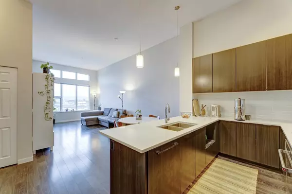 Richmond, BC V6X 0N9,9366 Tomicki AVE #6XX