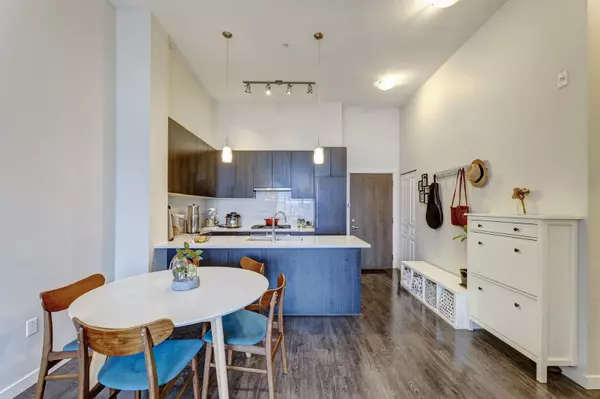 Richmond, BC V6X 0N9,9366 Tomicki AVE #6XX