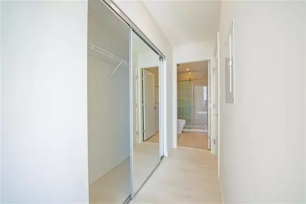 Coquitlam, BC V3J 0H9,691 North RD #1602