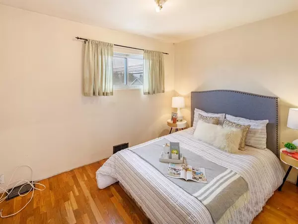 Vancouver, BC V5R 1M6,3687 E 26th AVE