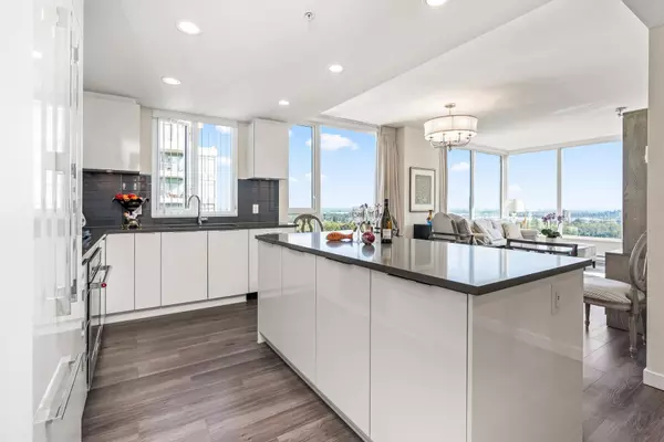 Coquitlam, BC V3B 0P3,3100 Windsor Gate #2401