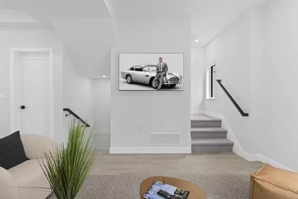 Surrey, BC V3Z 1K3,1959 165a ST #21