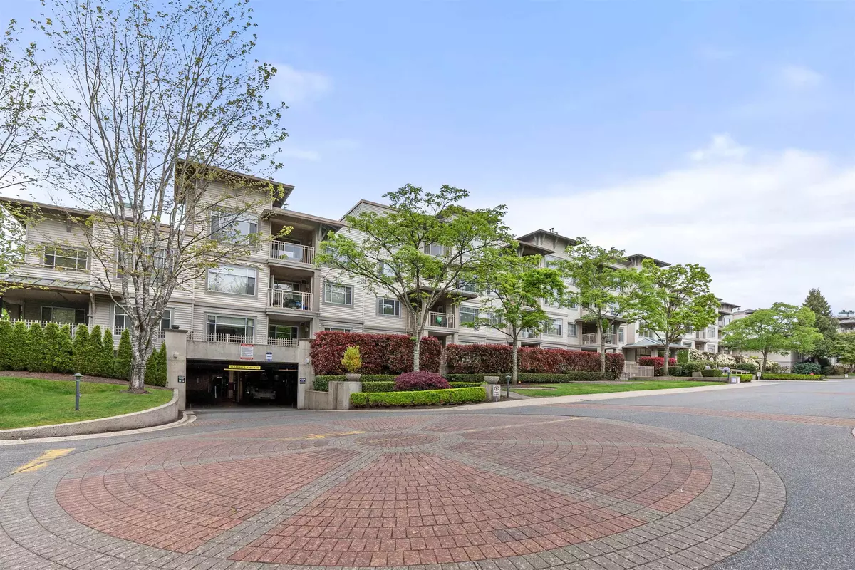 Richmond, BC V6Y 3Z7,8220 Jones RD #216