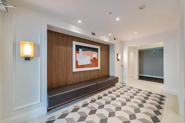 Burnaby, BC V5A 0E9,9228 Slopes Mews #306