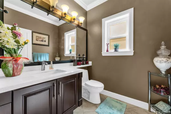 Surrey, BC V3X 0E4,5865 131a ST