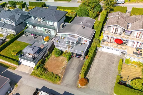 West Vancouver, BC V7V 2H3,2128 Mathers AVE
