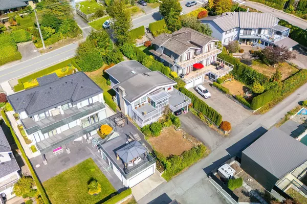 West Vancouver, BC V7V 2H3,2128 Mathers AVE