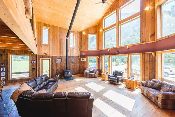 58261 Fancher RD Laidlaw, BC V0X 1L2