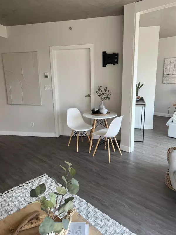 Vancouver, BC V0B 0E6,128 W Cordova ST #1409