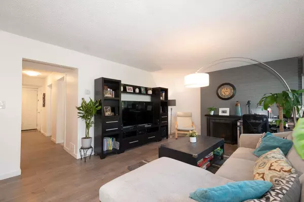 North Vancouver, BC V7N 3X9,2765 Westview DR