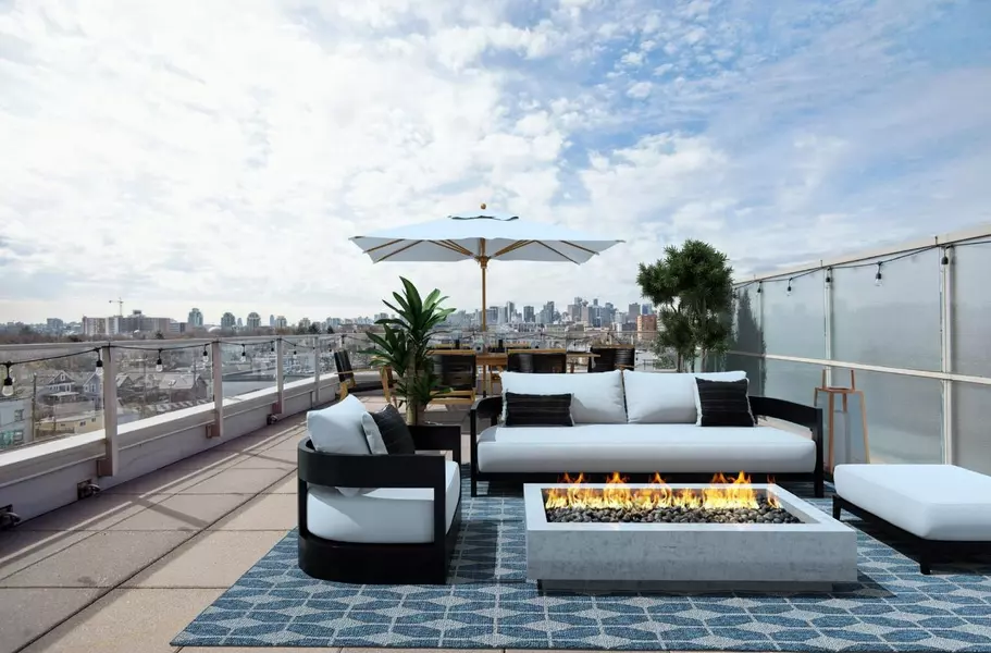 933 E Hastings ST #808, Vancouver, BC V6A 0G6