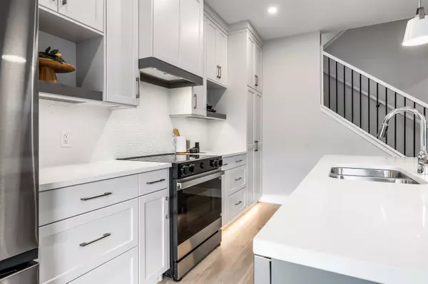 44714 Willowstream RD Chilliwack, BC V2R 6M1