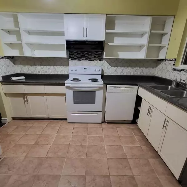 Port Coquitlam, BC V3C 3A1,2118 Mary Hill RD