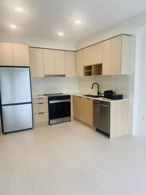 10466 138a Street #308, Surrey, BC V3T 4L3