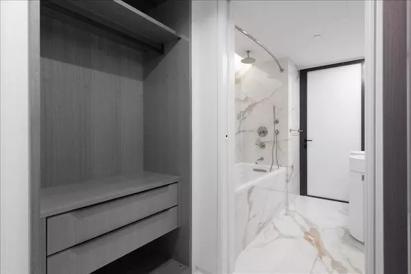 1033 Nelson ST #3907 Vancouver, BC V6E 0E5