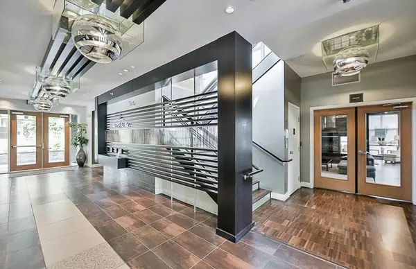 Surrey, BC V3W 1T7,6628 120 ST #412
