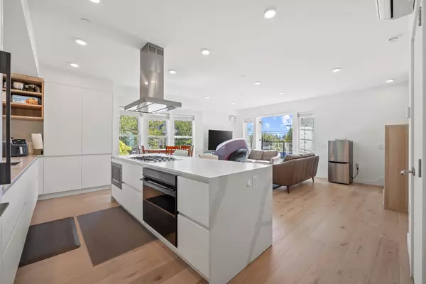 Vancouver, BC V6P 1S8,1312 W 57th AVE