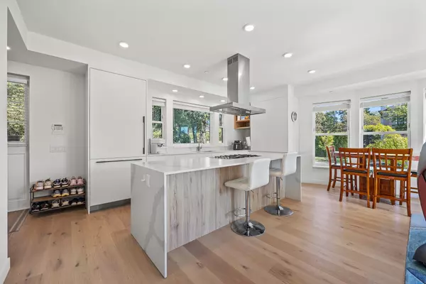 Vancouver, BC V6P 1S8,1312 W 57th AVE