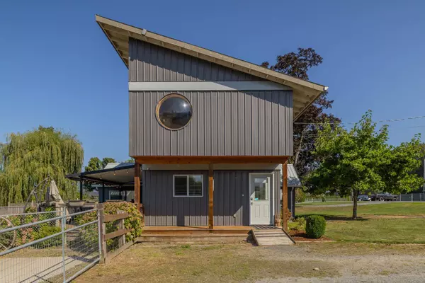 Rosedale, BC V0X 1X0,51495 Old Yale RD