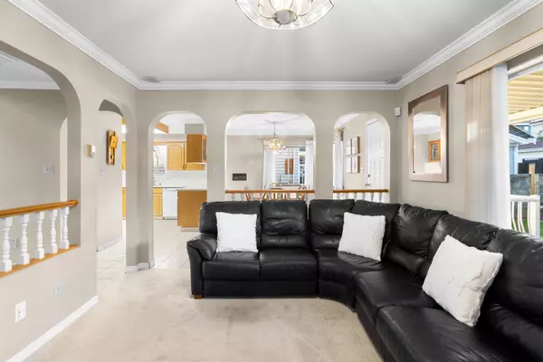Vancouver, BC V5R 3M3,5455 Chambers ST