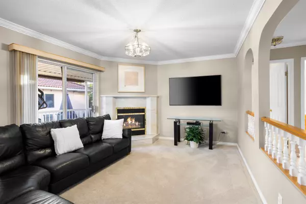 Vancouver, BC V5R 3M3,5455 Chambers ST