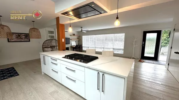North Vancouver, BC V7R 2Z9,4380 Highland BLVD