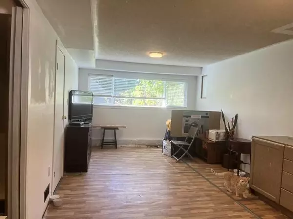 Delta, BC V4C 5T9,8112 116th ST