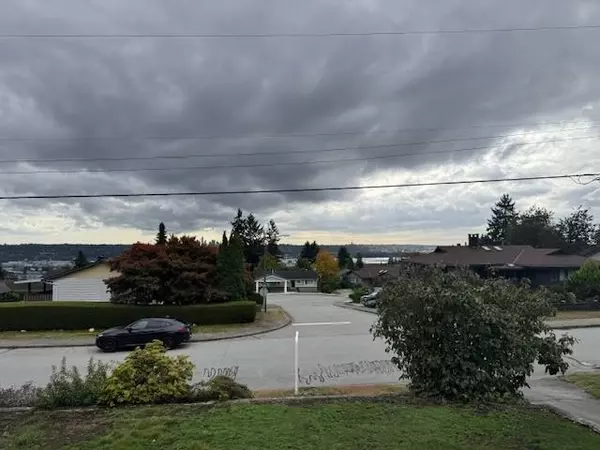 Coquitlam, BC V3K 3C1,1115 Madore AVE