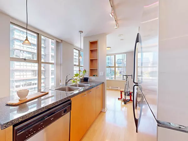 Vancouver, BC V6B 1A8,969 Richards ST #1003