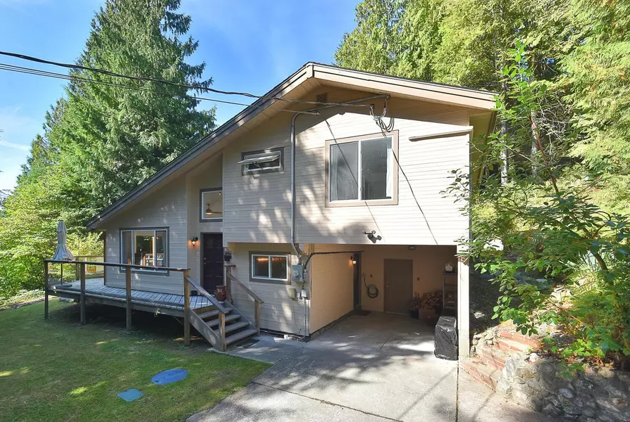 5640 Carmel PL, Sechelt, BC V7Z 0C6