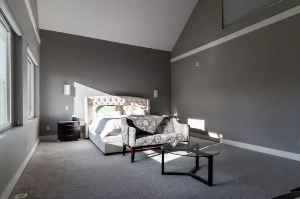 Richmond, BC V7E 1P5,9571 Diamond RD