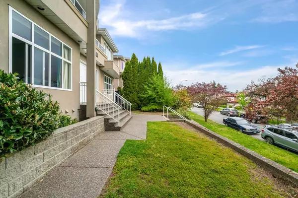 Vancouver, BC V5P 2M3,2085 Qualicum DR