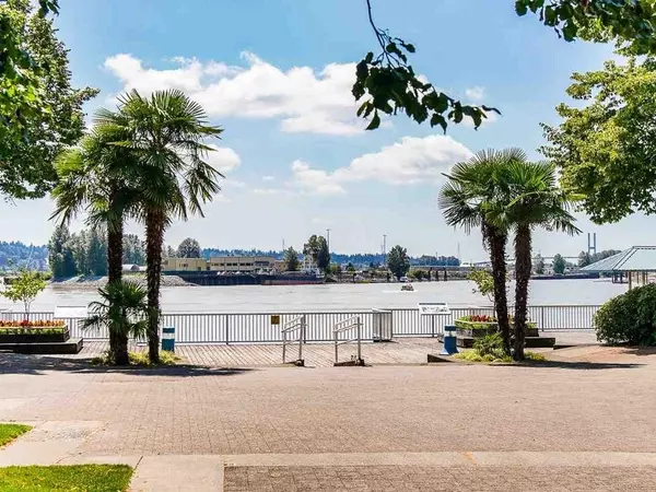 New Westminster, BC V3M 6B6,3 K De K CT #103