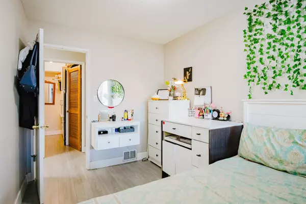 Delta, BC V4C 3G8,11901 89a AVE #202