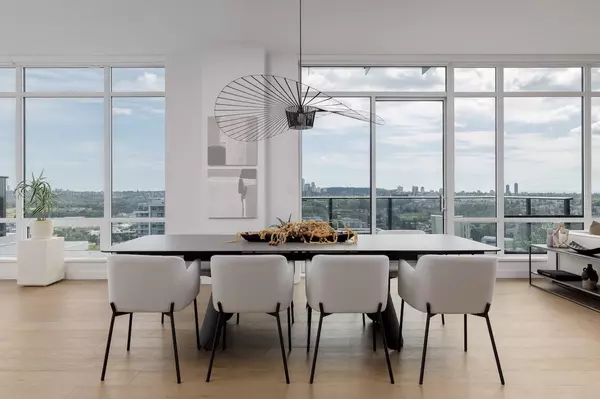 Burnaby, BC V5C 0N4,2181 Madison AVE #PH2