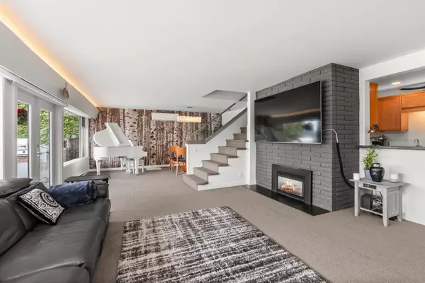 Port Moody, BC V3H 3A6,1188 Alderside RD