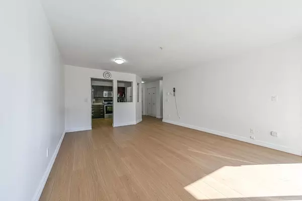 Abbotsford, BC V2T 2N4,2435 Centre ST #407